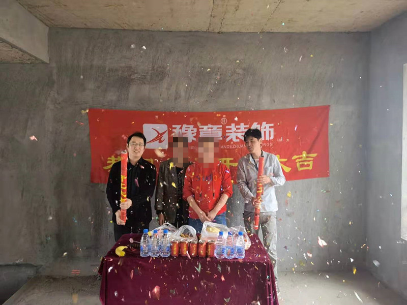 香格里許女士_副本.jpg 香格里許女士_副本.jpg